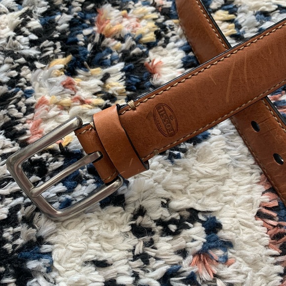 Fossil Genuine Leather Belt - Picture 2 of 3